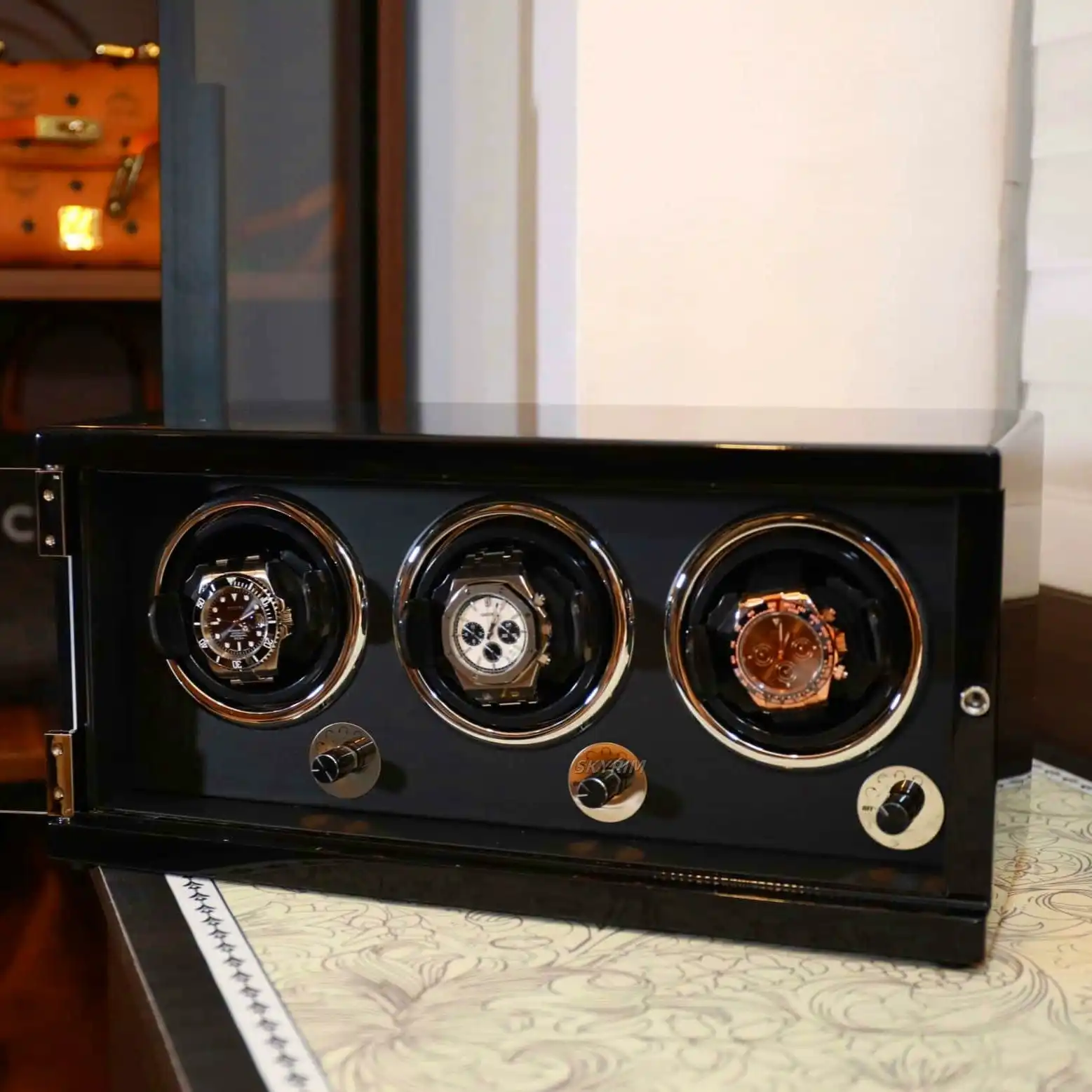 SKYRIM TRIPLE WATCH WINDER - Image 2